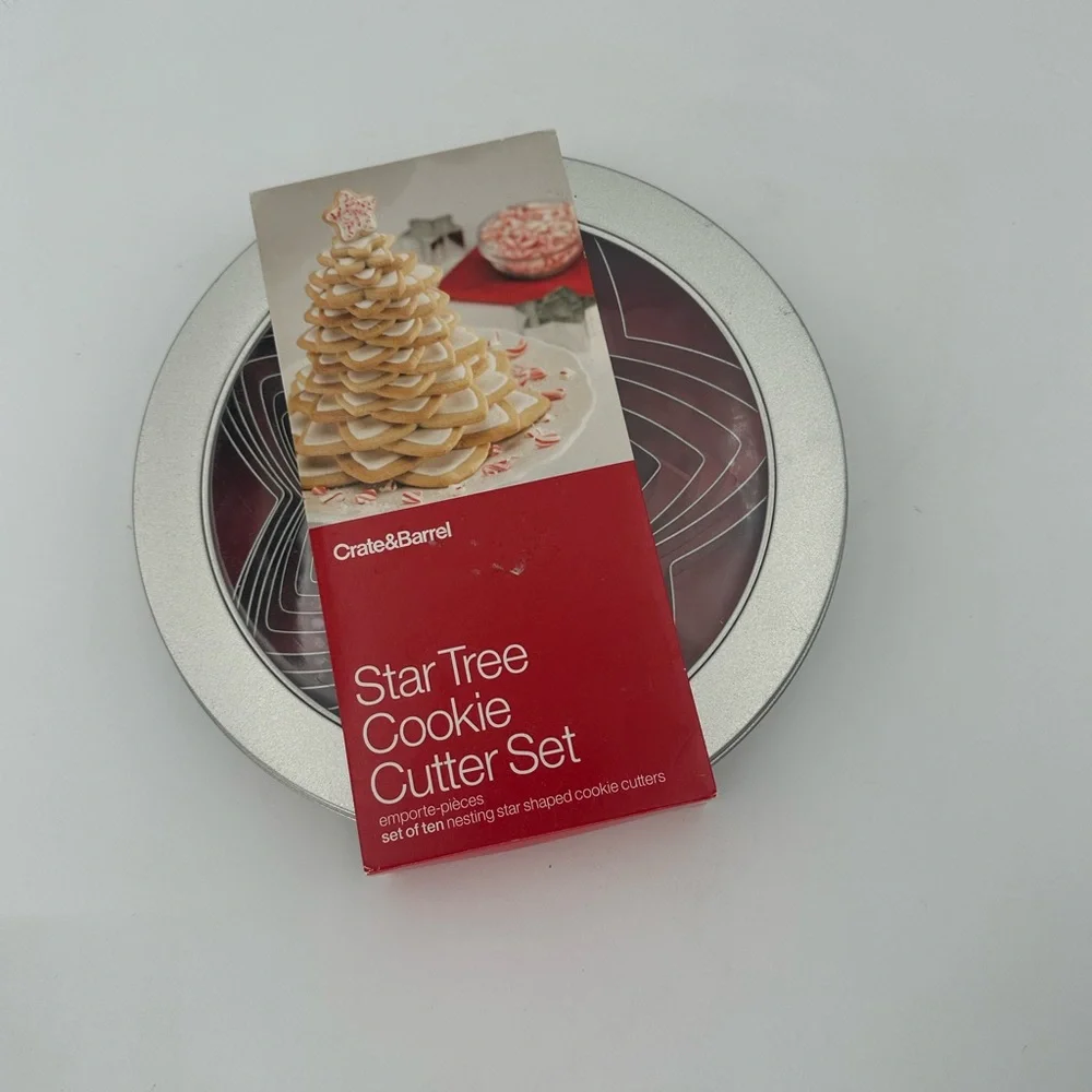 Crate&Barrel Silver Star Cookie Cutter Set - Picture 1 of 2